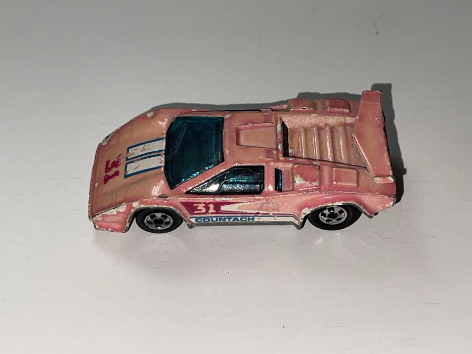 Lamborghini Countach 1987 Hot Wheels midel autko redorsk retro