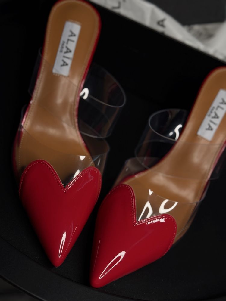 Туфли на каблуке алая alaia на каблуке босоножки мюлі сабо