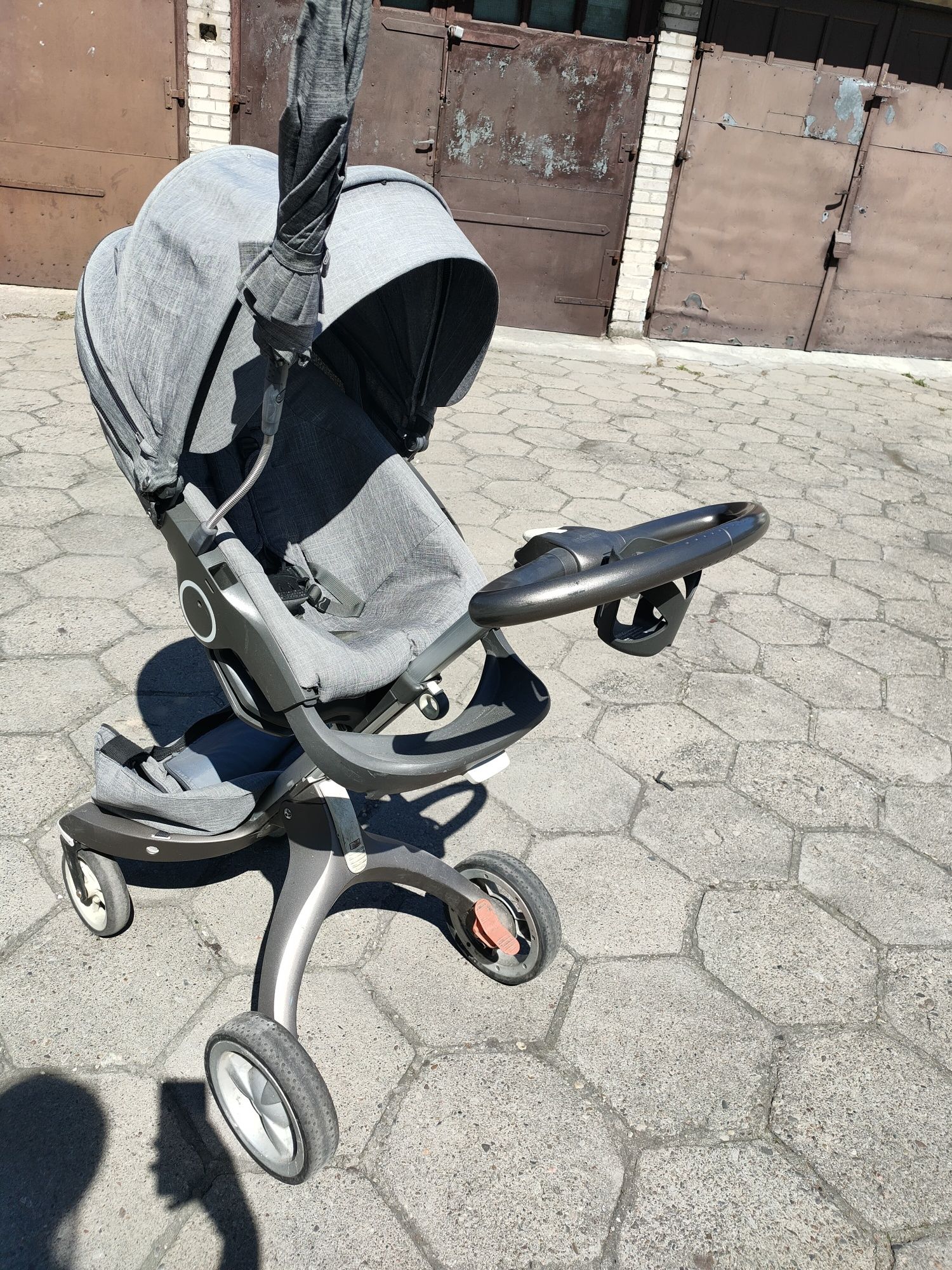 Stokke v4 2w1 kubek spacerówka gondola szary Grey melange