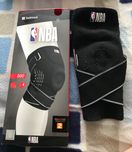 Ochraniacz nakolannik TARMAK do koszykówki NBA roz.2