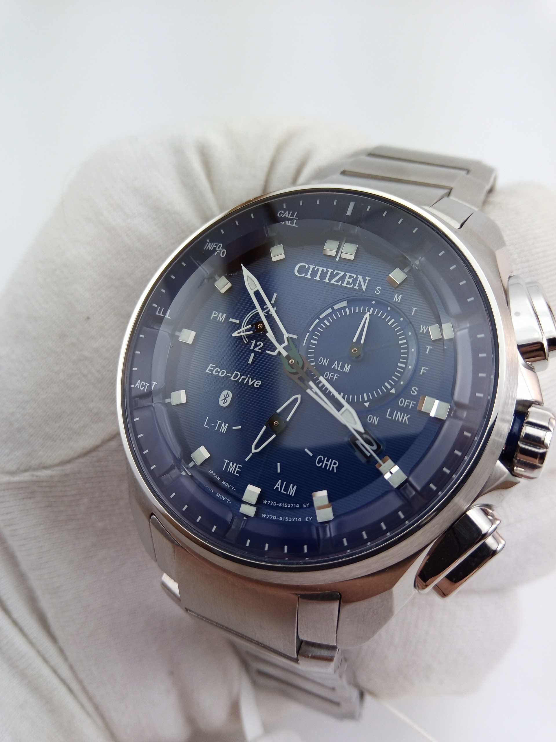 Японские умные часы Citizen Eco-Drive BZ1021-54L, сапфир с огранкой