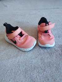 Buty dziecięce Nike 22