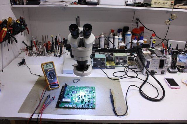 Ремонт мобильных телефонов перепаковка фонариков павербанков