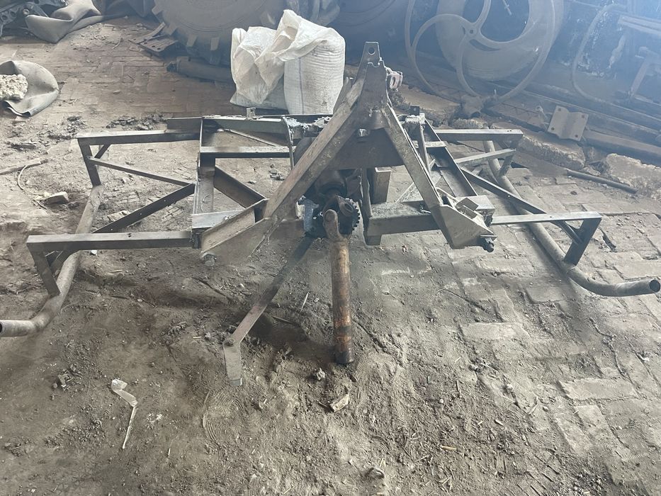 Косарка навісна до трактора