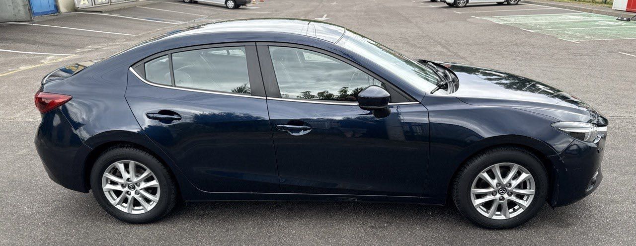 Продам авто Mazda 3 1.5 SkyActiv-G AT Touring -S пробіг 115т. 12500у.е