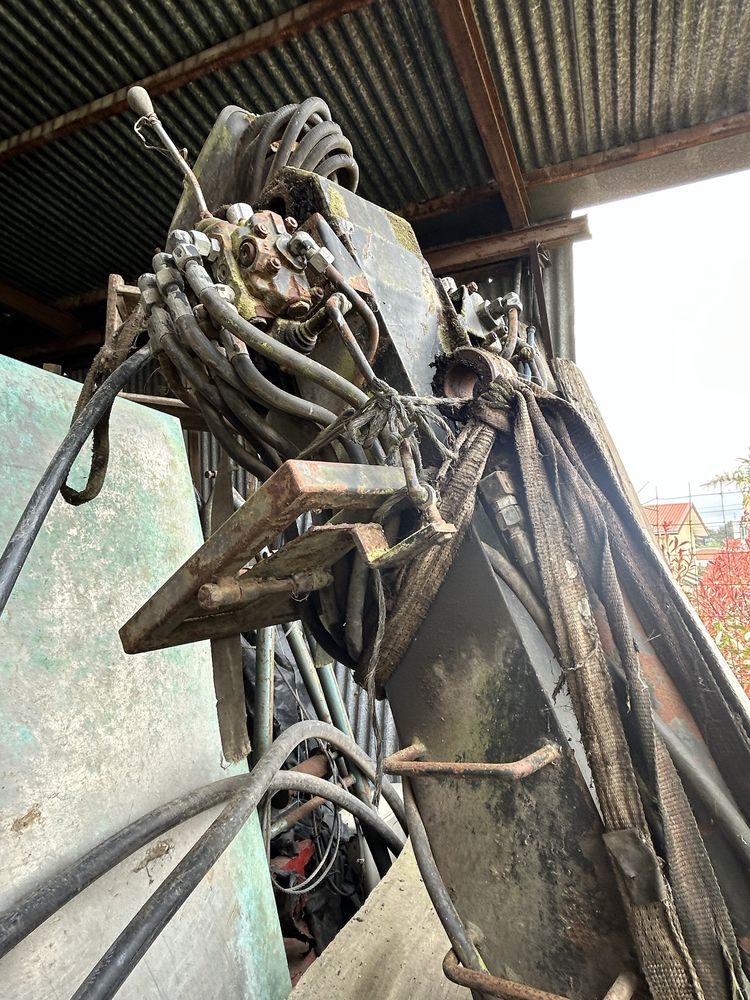 Grua Marca Valart (Negociável)