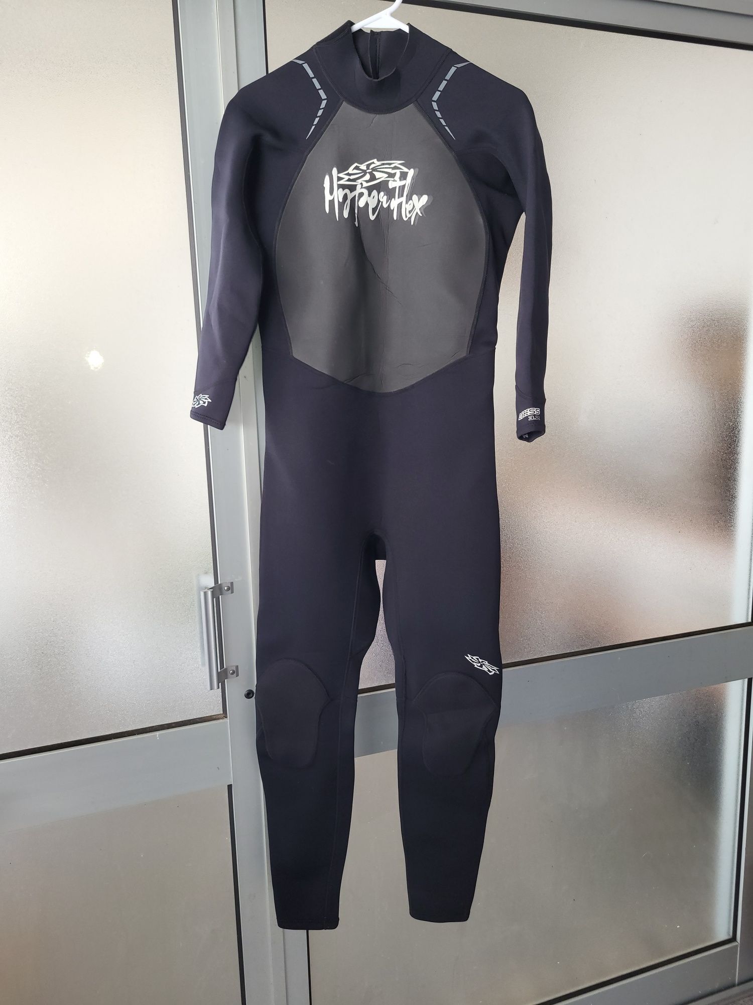 FATO WETSUIT HYPERFLEX L 3/2 vendo o troco