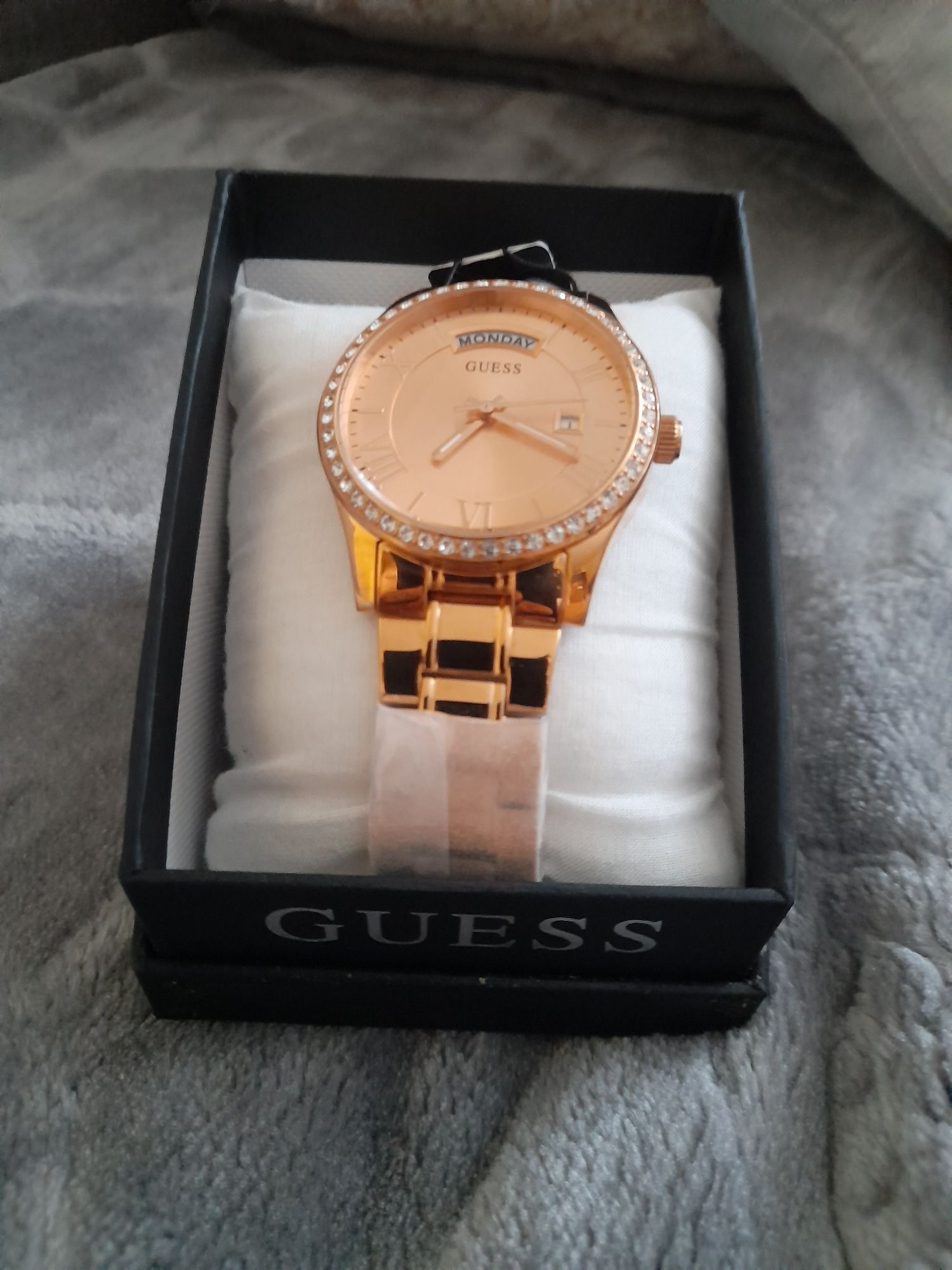 Zegarek damski Guess  nowy