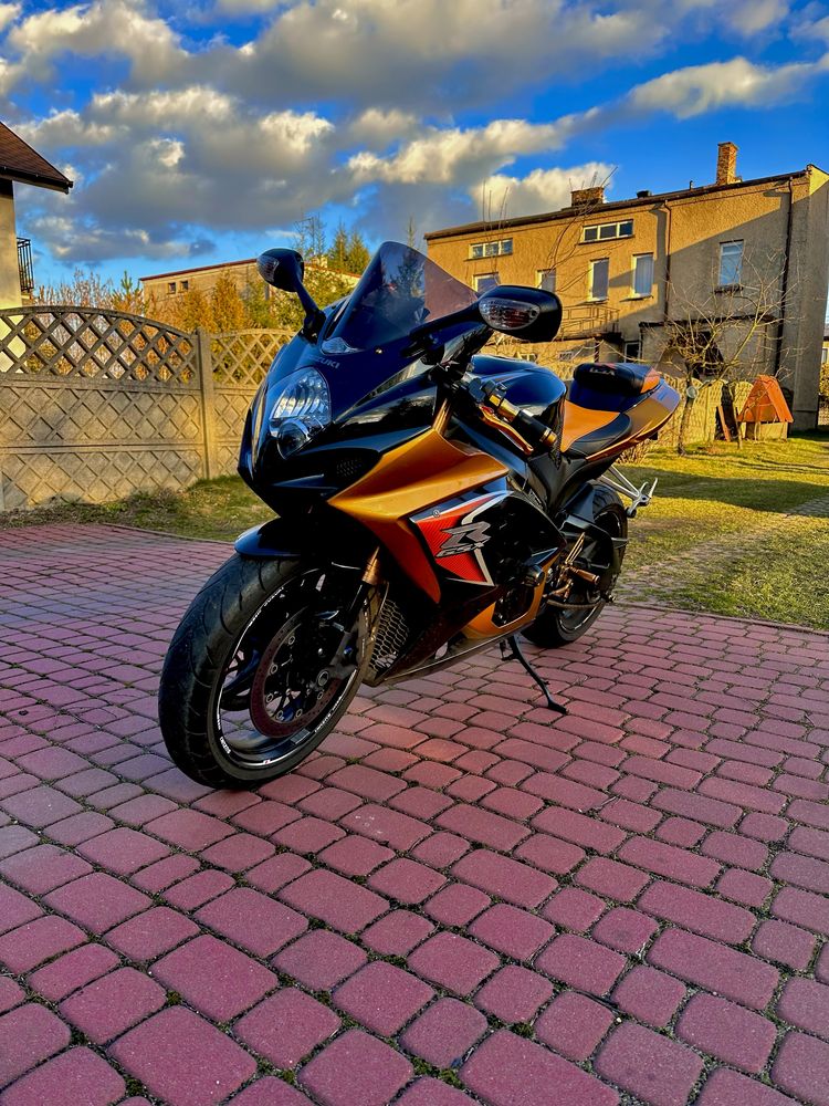 Suzuki GSXR-1000 K8