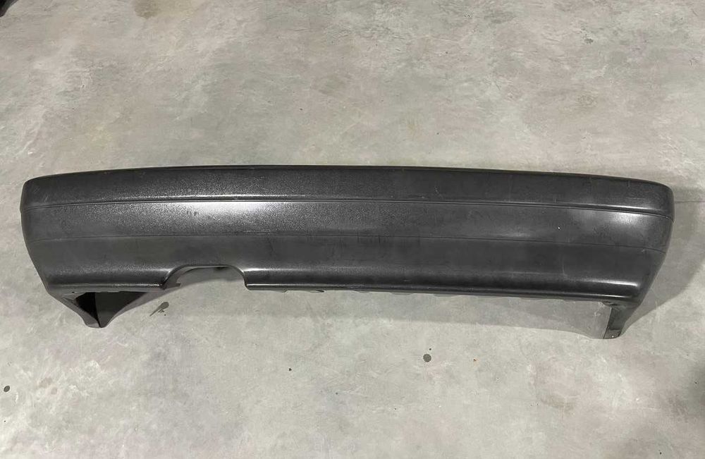 бампери задні передні