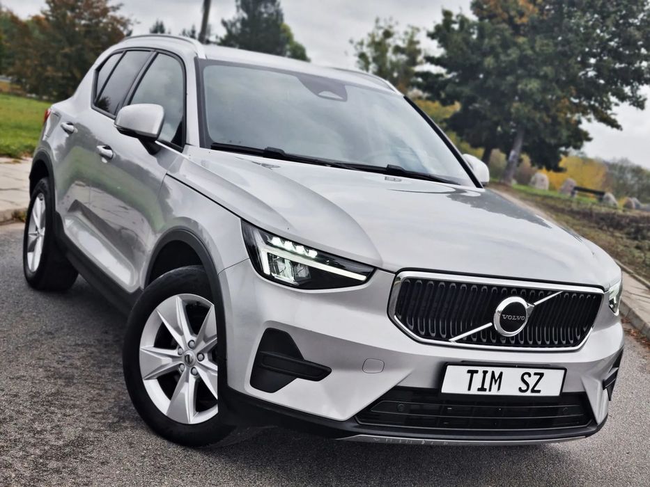 Volvo XC 40 _EUROPA_ 2o23 rok_ Kamera COFANIA__ KeyLess_ B3 163 konie _