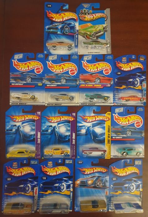 Hot wheels antigos/ miniaturas 123 lote