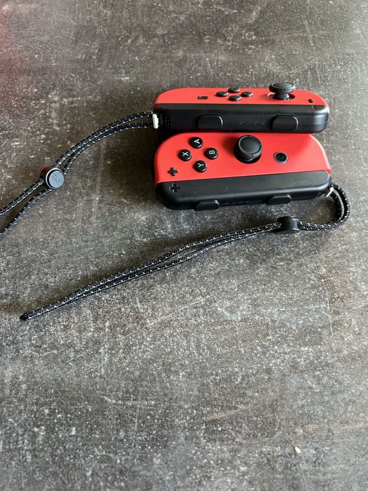 Sprzedam Nintendo switch oled Mario red edition w stanie idealnym