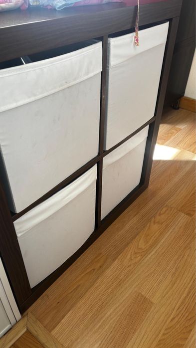 Movel 4 cubos Ikea + cestos brancos