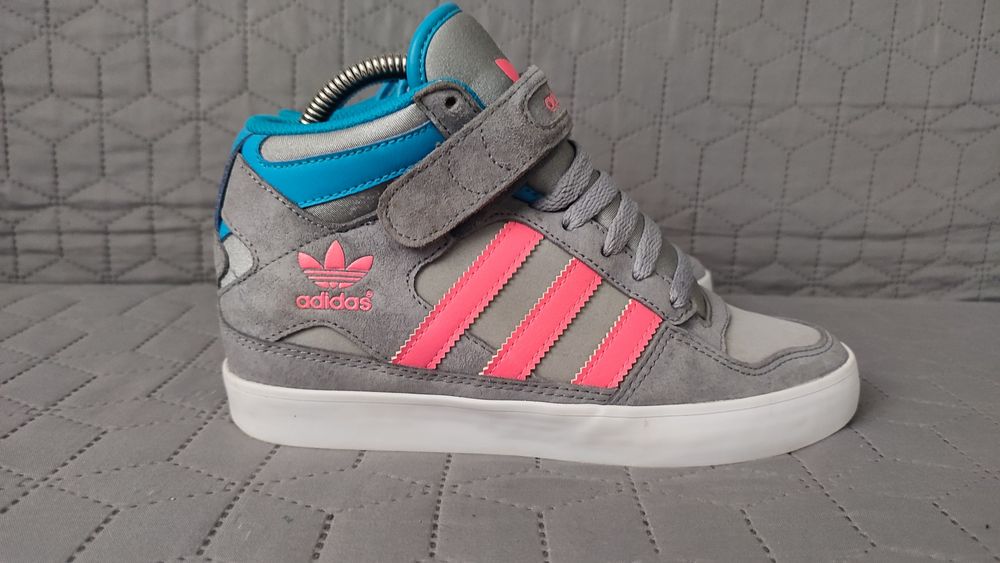 Кросівки хайтопи ADIDAS на танкетці, 36,5 р., 22,5-23,5 см