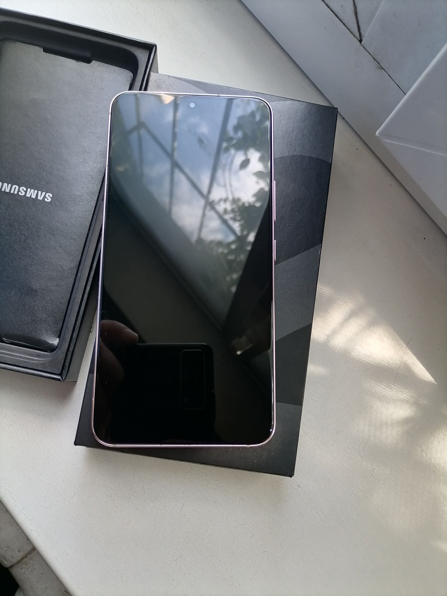 Samsung s22 8 8/128 Gold