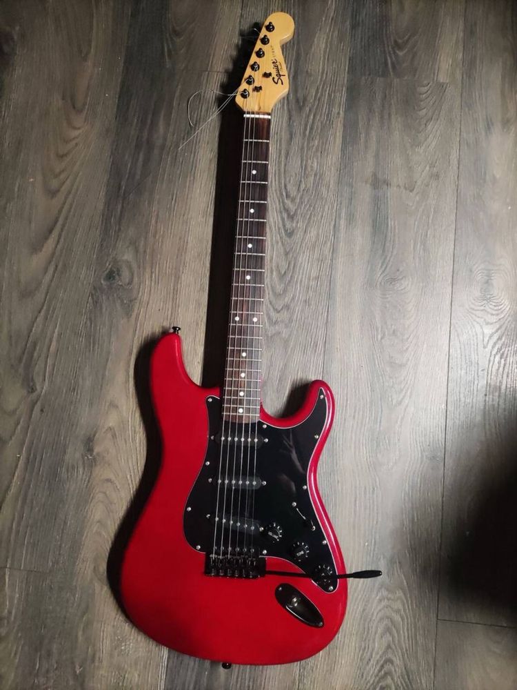Електрогітара Squier Stratocaster Special Edition by Fender