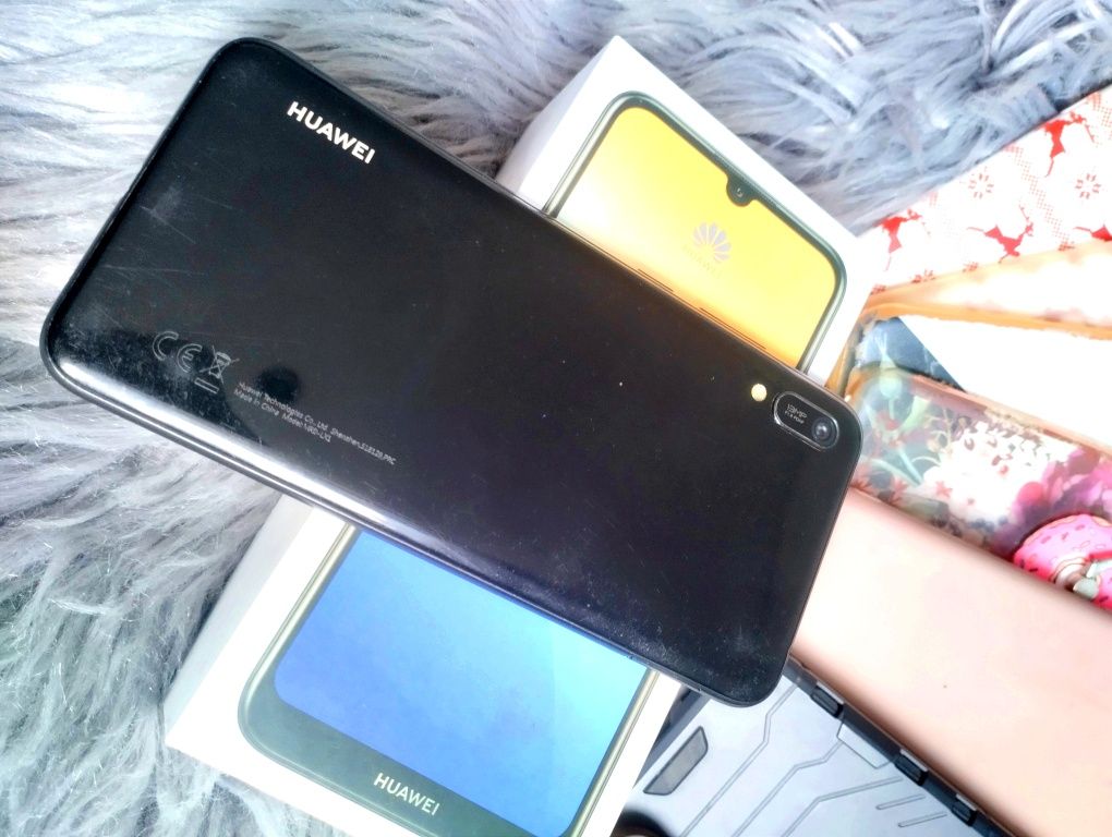 Huawei y6 2019 komplet obudowa pancerna + szkło i 7 etui gratisy wyprz