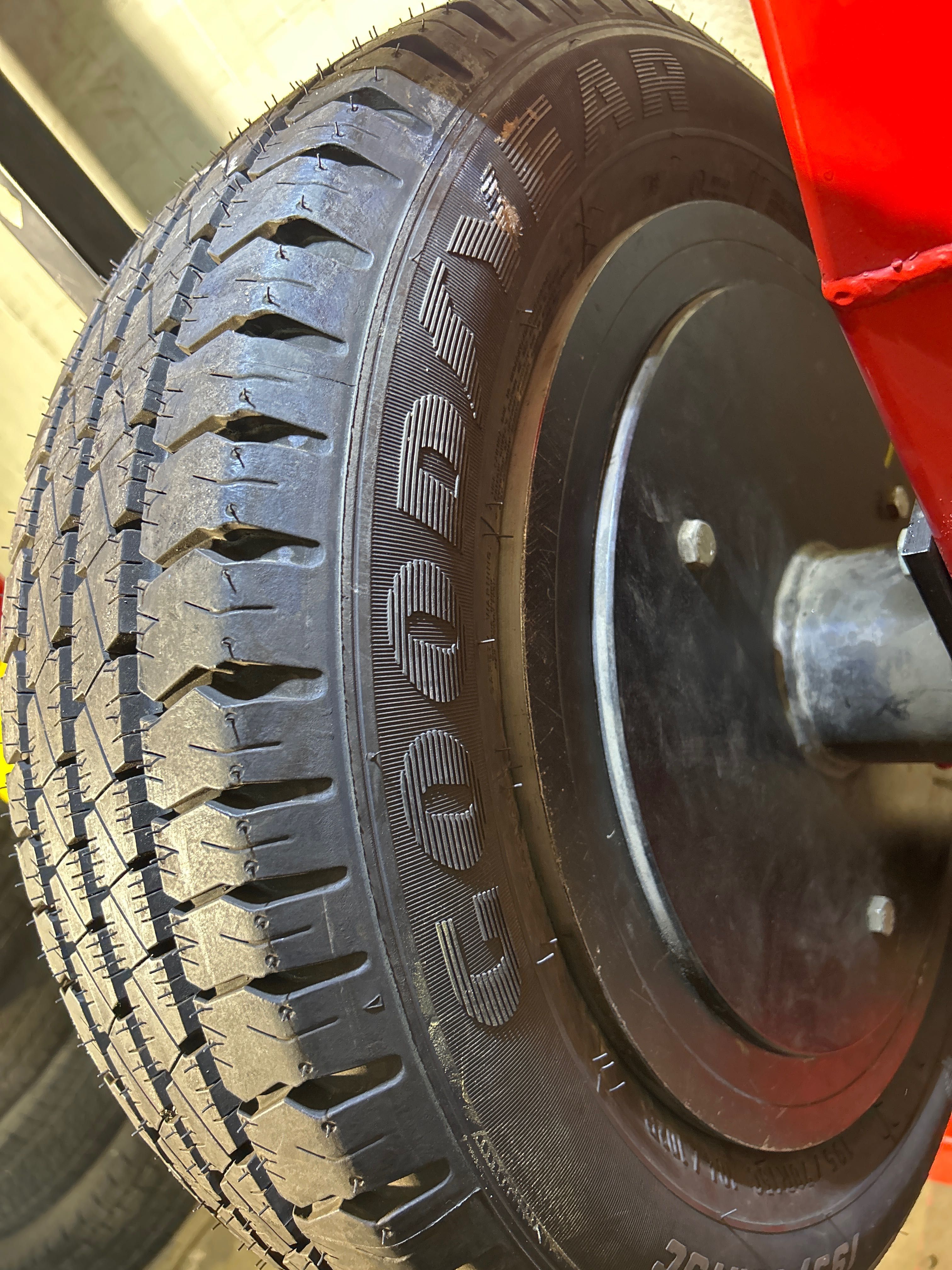 Goodyear cargo G26 195/70/15c 104/102R