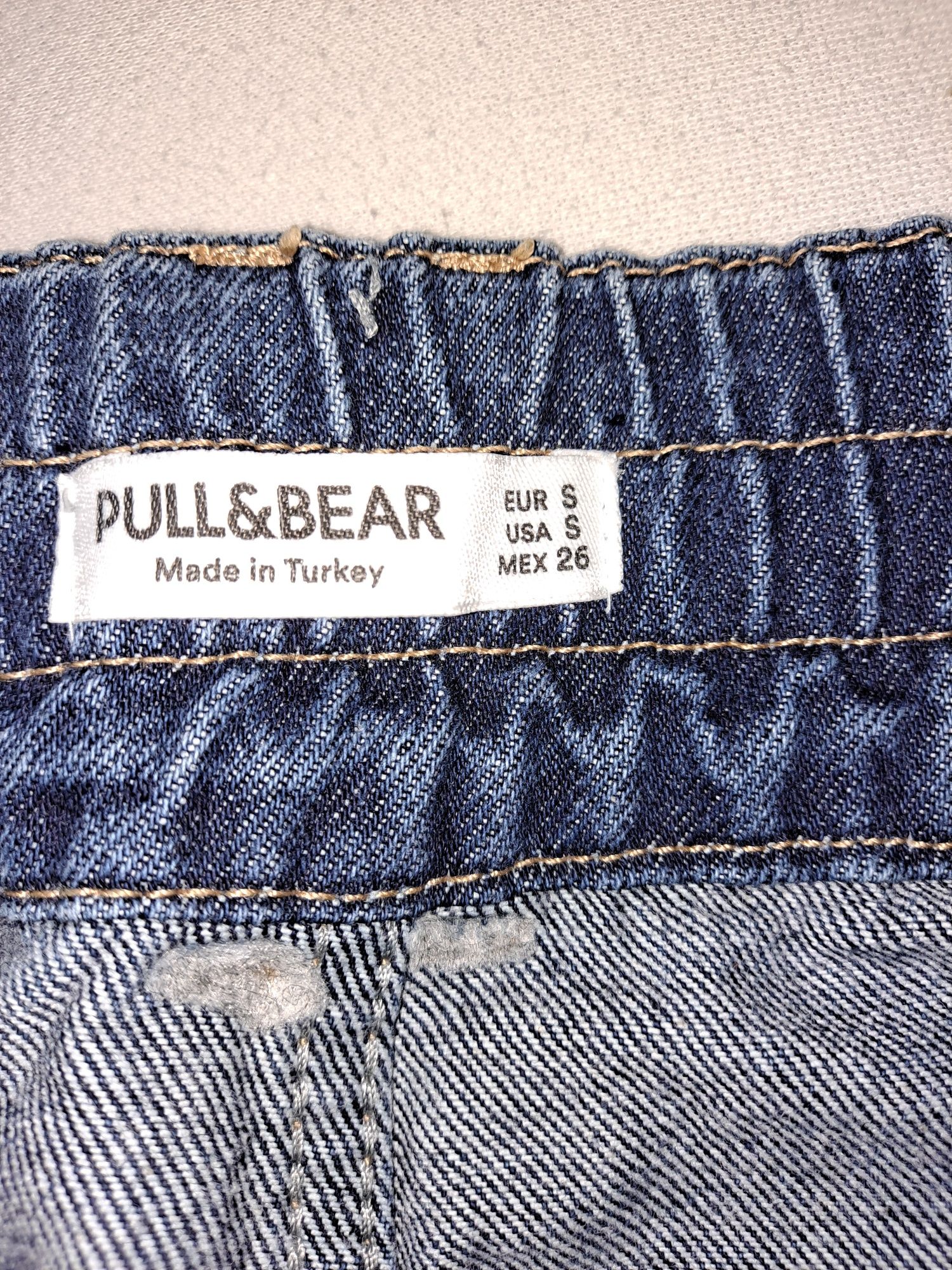 Spódniczka firmy PULL&BEAR nowa bez metki .