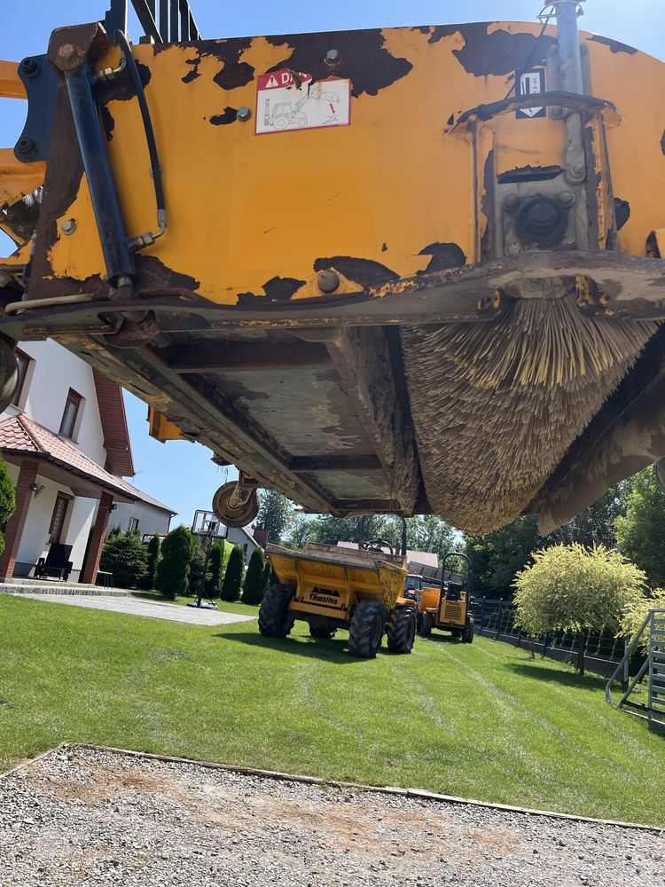 Zamiatarka JCB SC240 Q-fit badz widly szczotka do koparko ladowarki