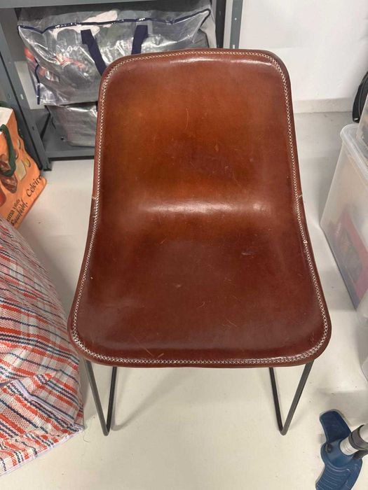 Cadeiras Sol & Luna em couro