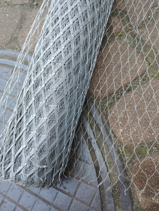 Siatka metalowa podtynkowa