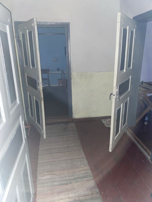 Будинок, асфальт, газ, інтернет