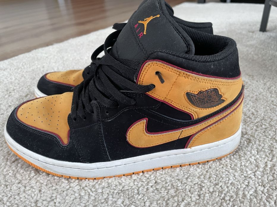 Buty AIr Jordan 1 Mid SE, roz 43