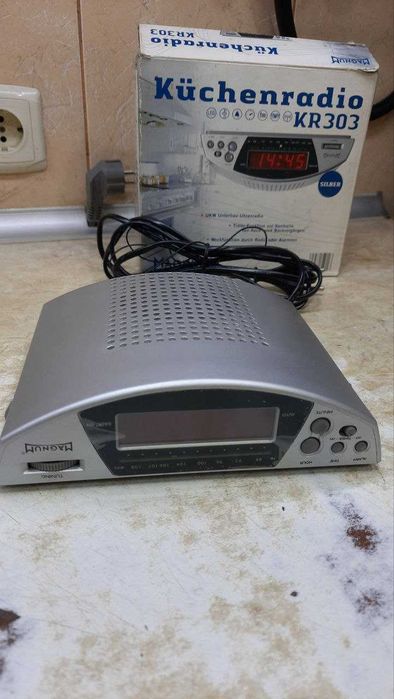 Радио часы будильник