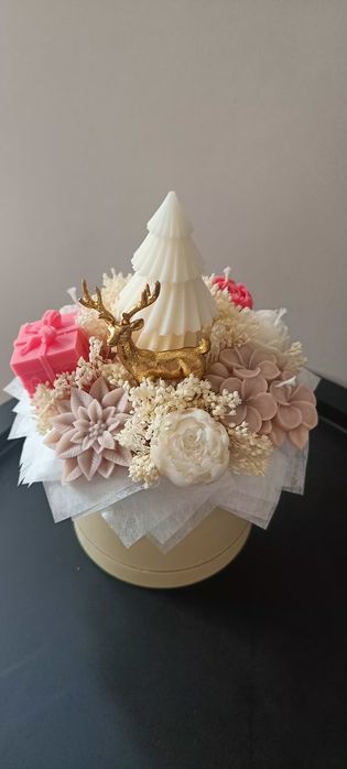 Świąteczny flover box ze świec sojowych