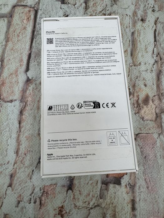 New Iphone 16e 256gb neverlock Black Global 720$