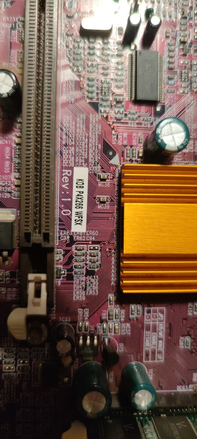 Płyta KOB P4X266 WFSX i procesor Pentium4 1,5ghz SL4SH USZKODZONE
