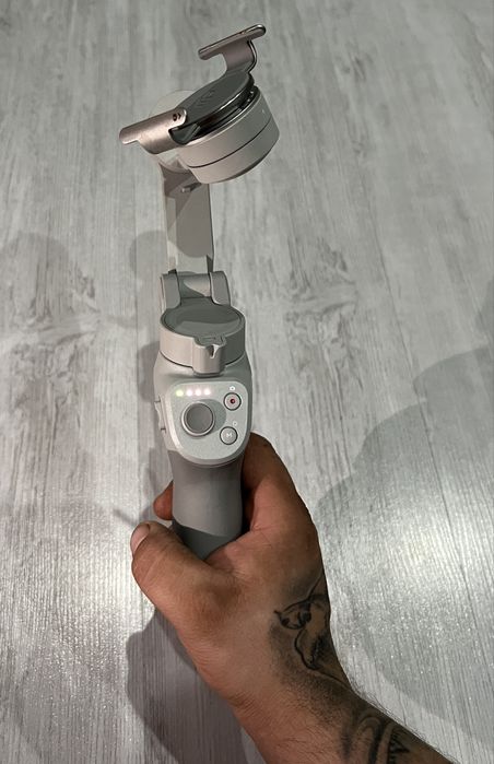 Gimbal DJI Osmo Mobile 4