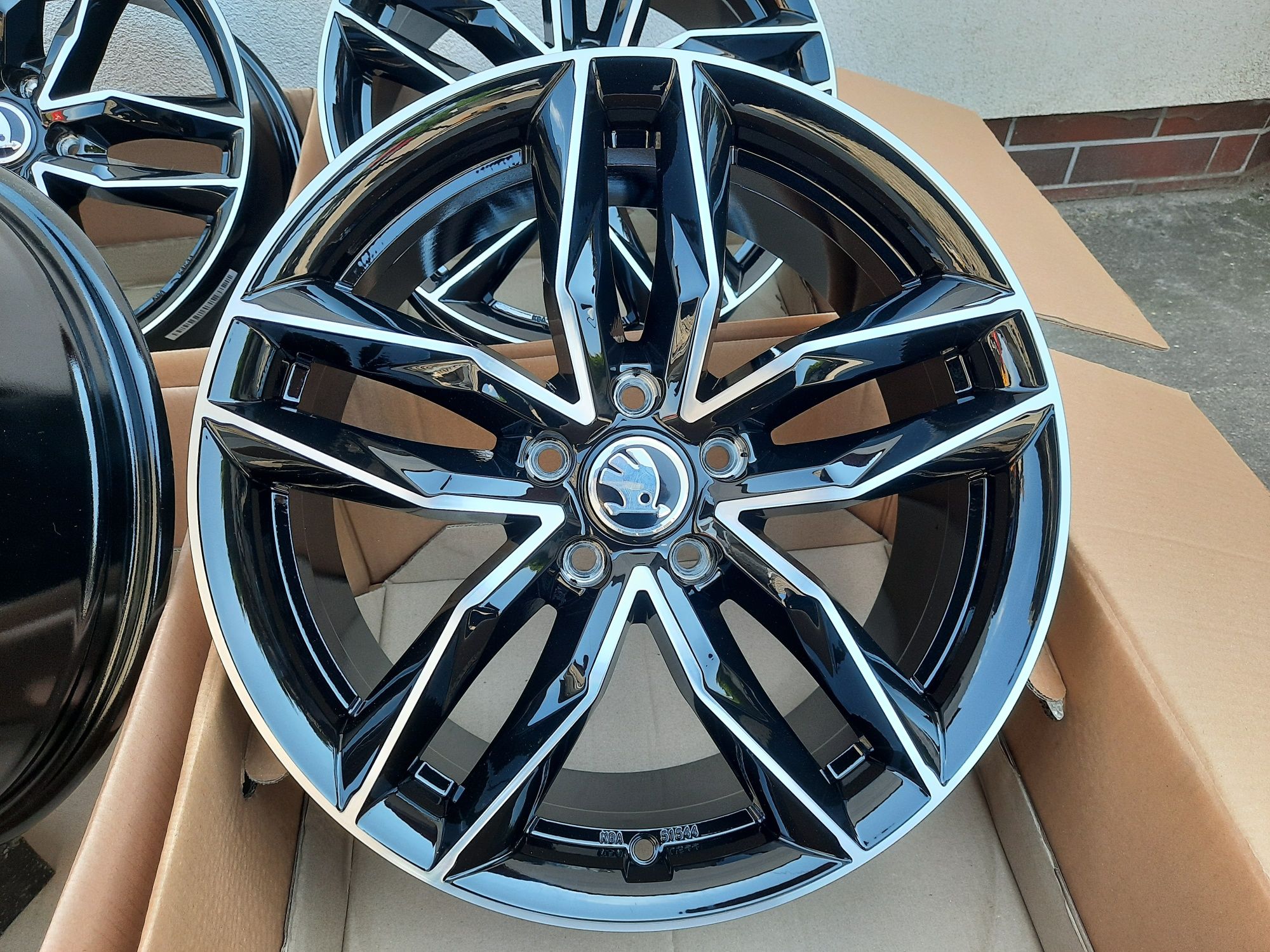 ALUFELGI Skoda 19 5x112 Yeti Kodiaq Superb Octavia Karoq Enyaq CNC RS3