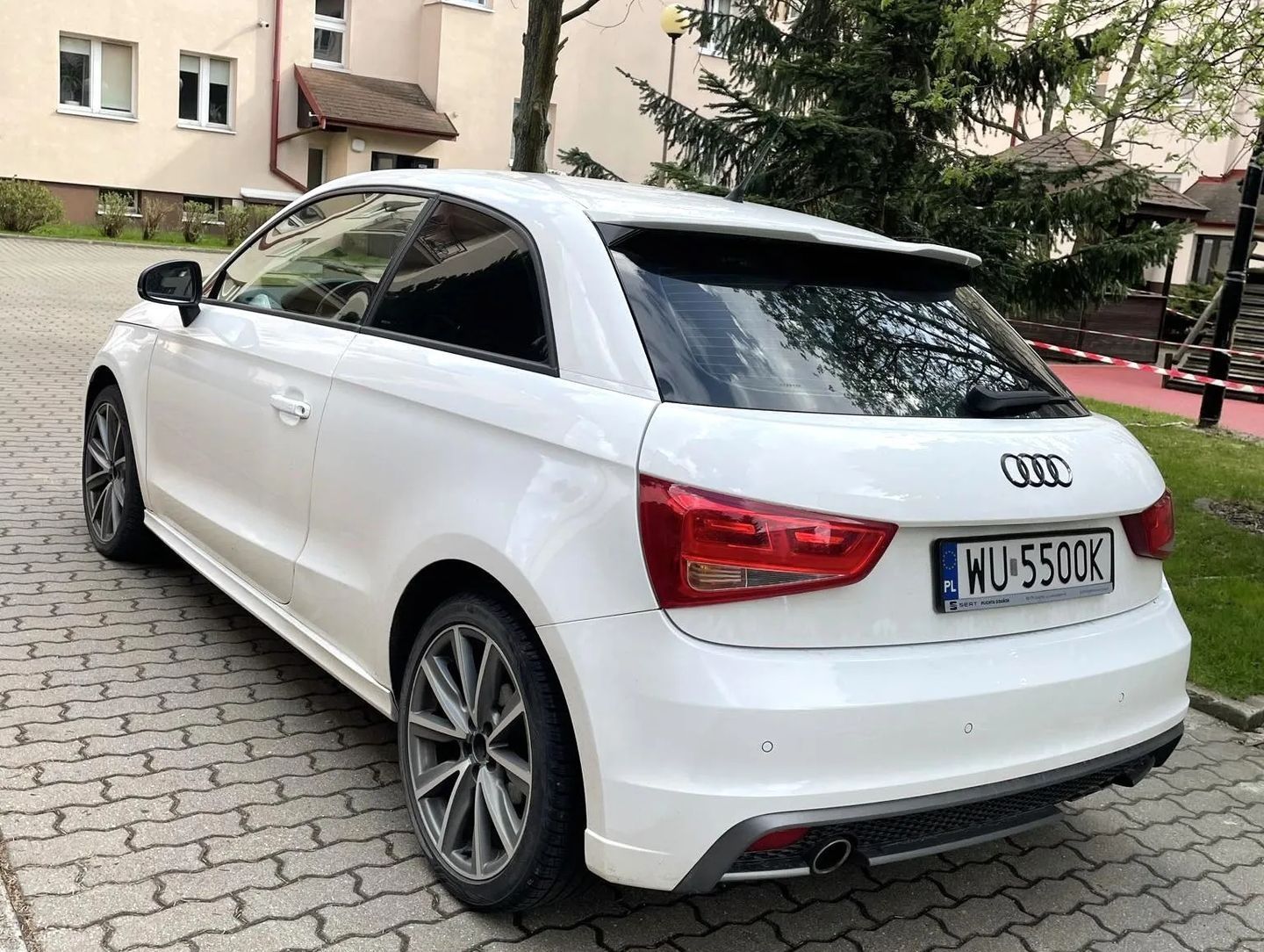 Audi A1 1.6 TDI Ambition S tronic