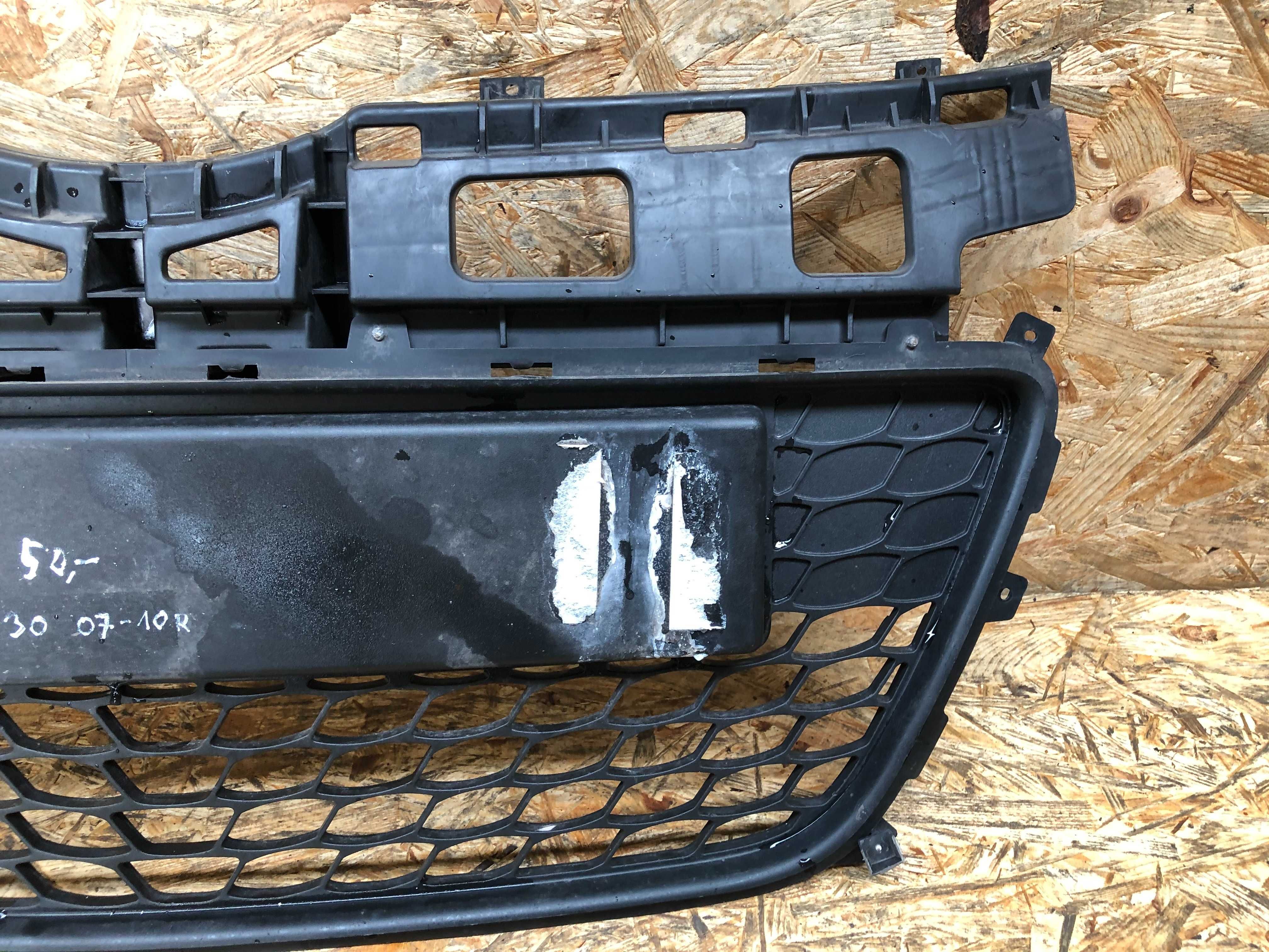 Grill/atrapa/kratka zderzaka Hyundai i30 07-12r