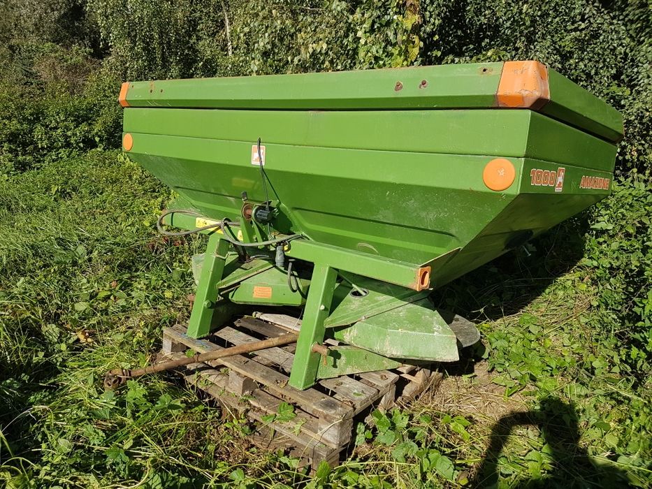 Rozsiewacz Amazone za-m2 1600L