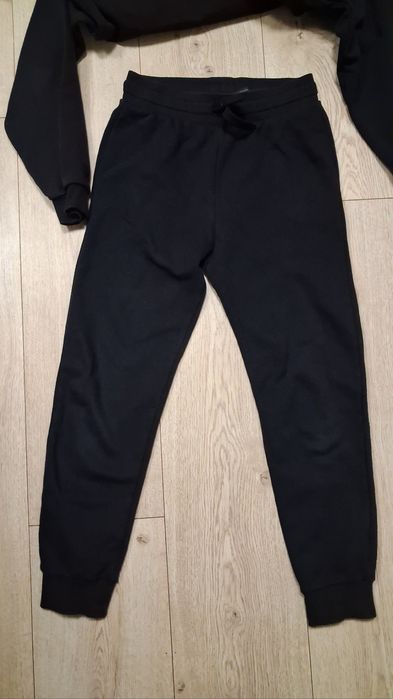 Класний костюм на флісі  чорного кольору , унісекс д