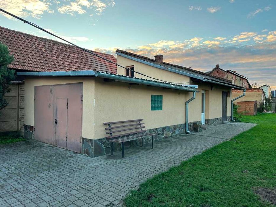 Продається будинок у Центрі міста