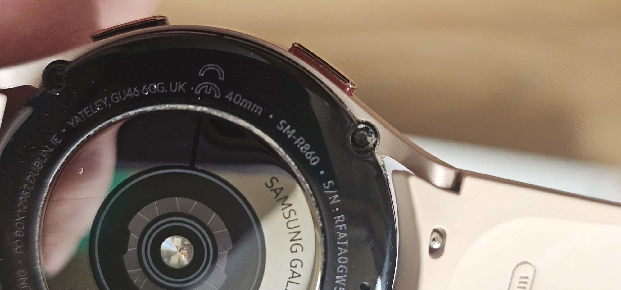 Samsung galaxy watch 4 SM-R860