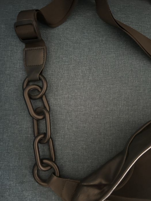 Bolsa Preta cintura/tiracolo NOVA
