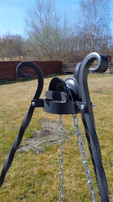 Grill Trójnóg Grill wiszący kuty, widelce ogniskowe gratis