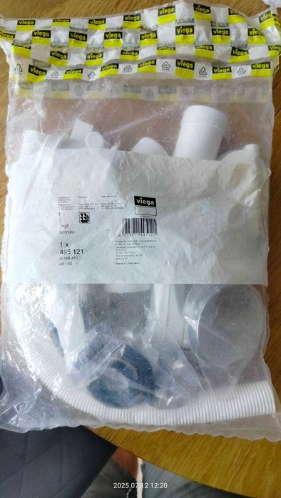 Nowy komplet odpływowo-przelewowy Viega 495121