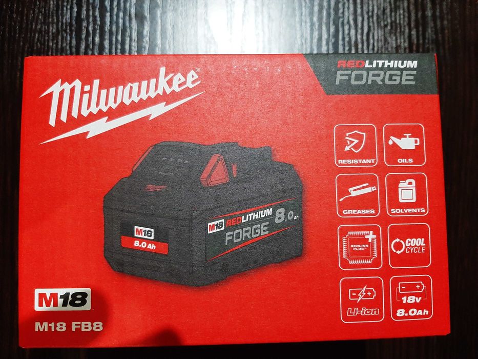 Акумулятор MILWAUKEE M18 FB8 Li-Ion, ємність 8 А*год, напруга 18 В