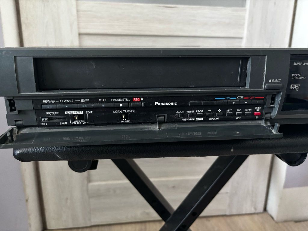Odtwarzacz VHS Panasonic video magnetowid nv-l20 hq cassette recorder