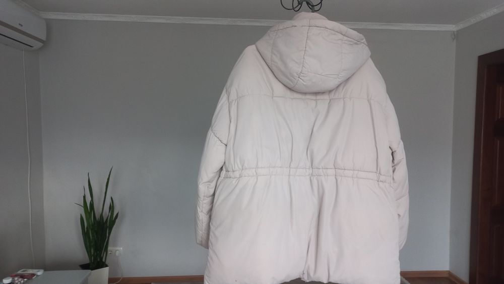 Куртка тепла зима.