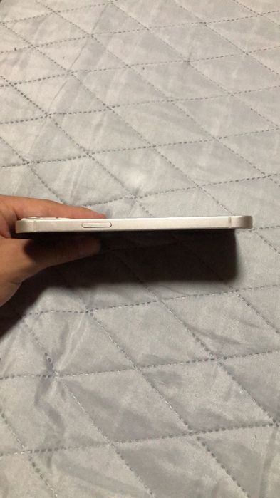 iPhone 13 Branco 256 GB – Como Novo, bateria 100% + Caixa & Fatura