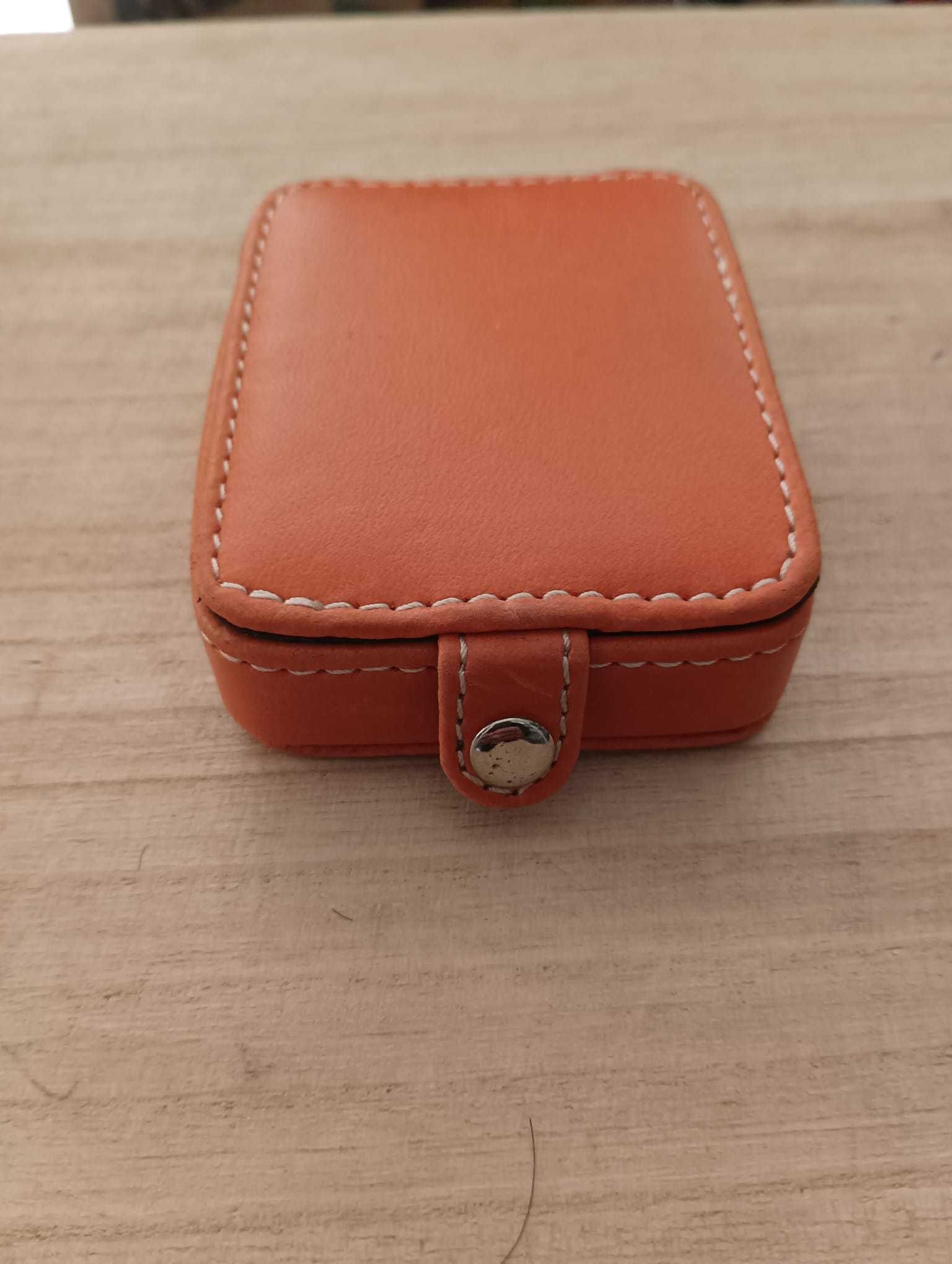 Relógio com capa Laranja
