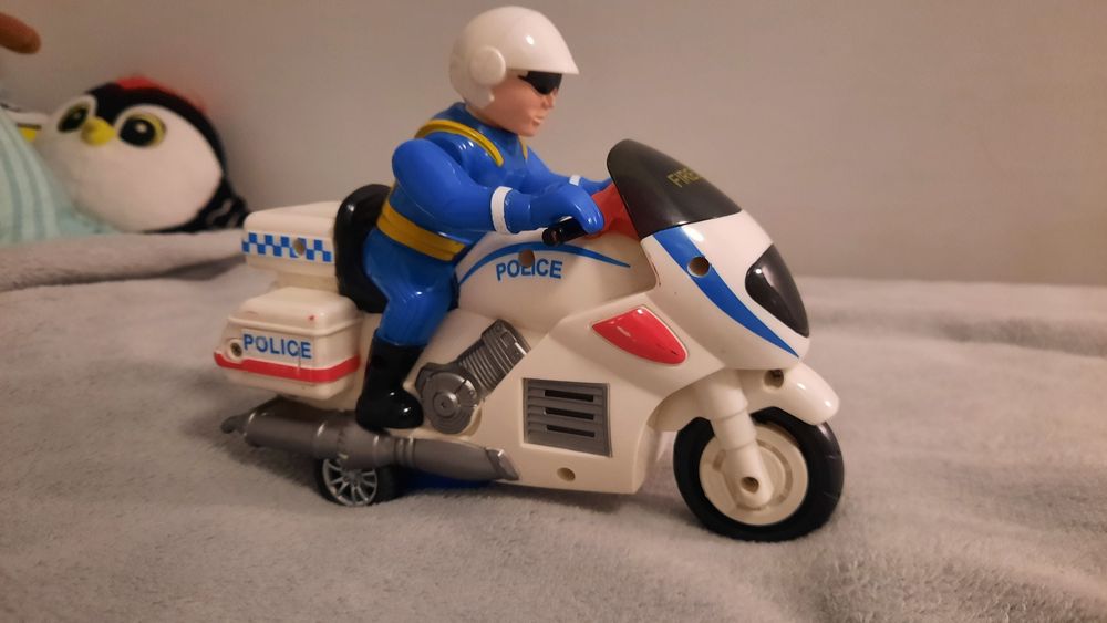 Zabawka skuter policyjny